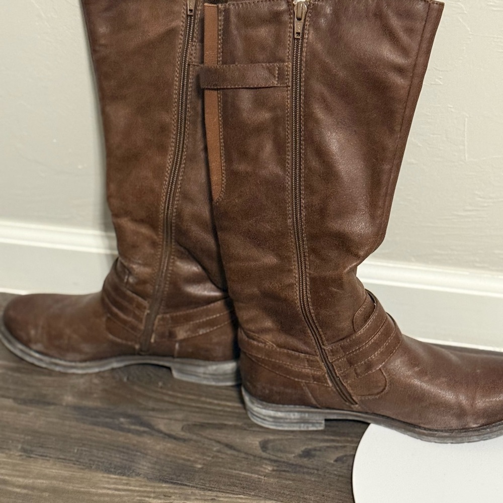 Brown Leather Riding Boots - Picture 3 of 3